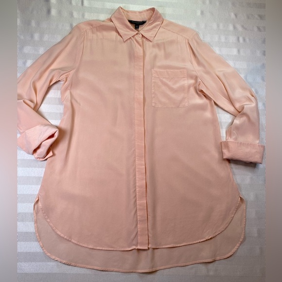 Banana Republic 100% Silk Collared   Covered Buttons Peach Blouse Tunic Sz. S - Picture 14 of 14